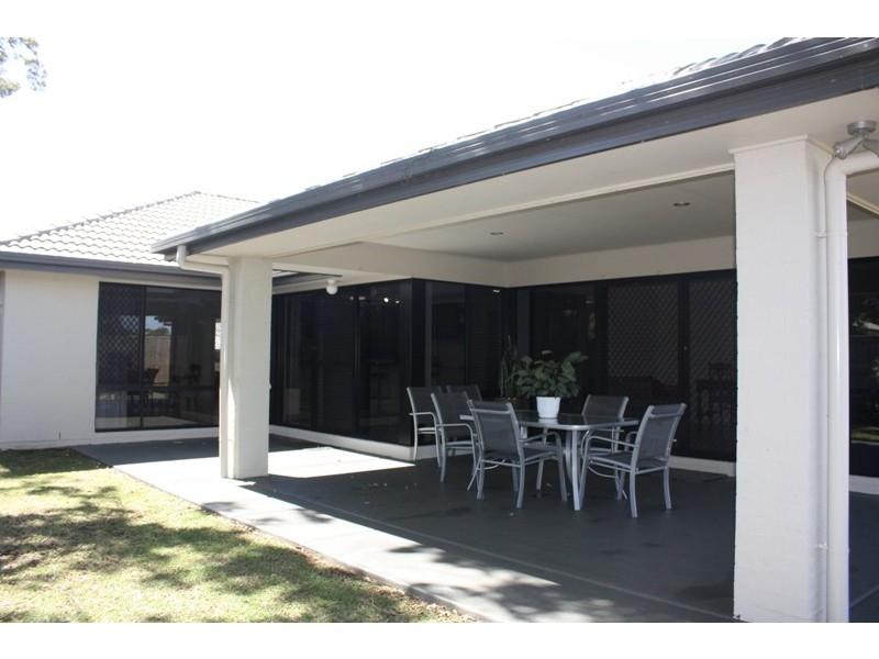 26 Sapium Rd, Redland Bay QLD 4165