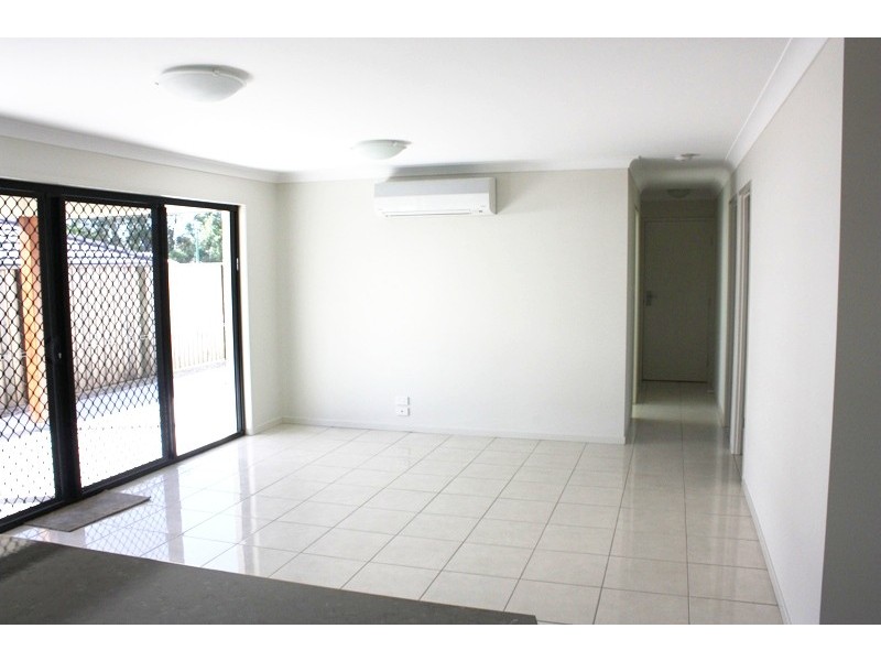 8 Cordia Close, Redland Bay QLD 4165