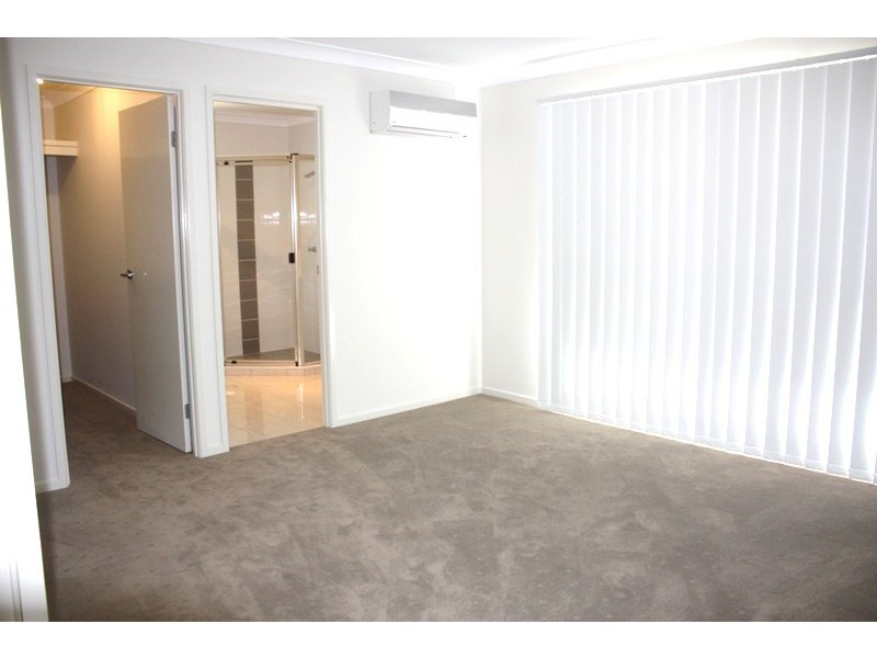 8 Cordia Close, Redland Bay QLD 4165