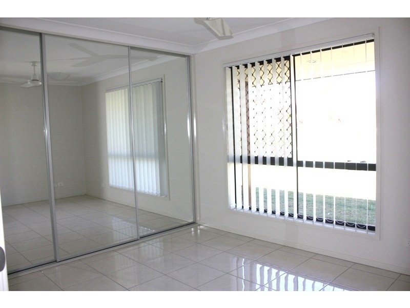 8 Cordia Close, Redland Bay QLD 4165