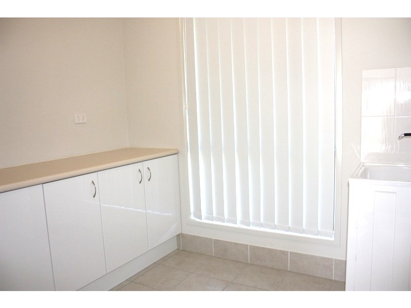 8 Cordia Close, Redland Bay QLD 4165