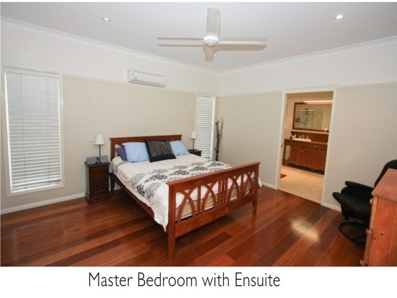 75 Bunker Rd, Victoria Point QLD 4165