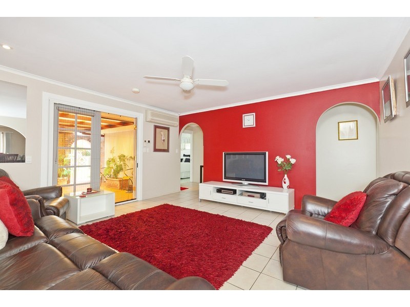 42 Newhaven St, Alexandra Hills QLD 4161