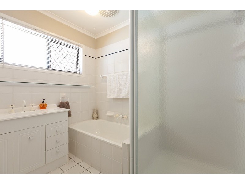 42 Newhaven St, Alexandra Hills QLD 4161