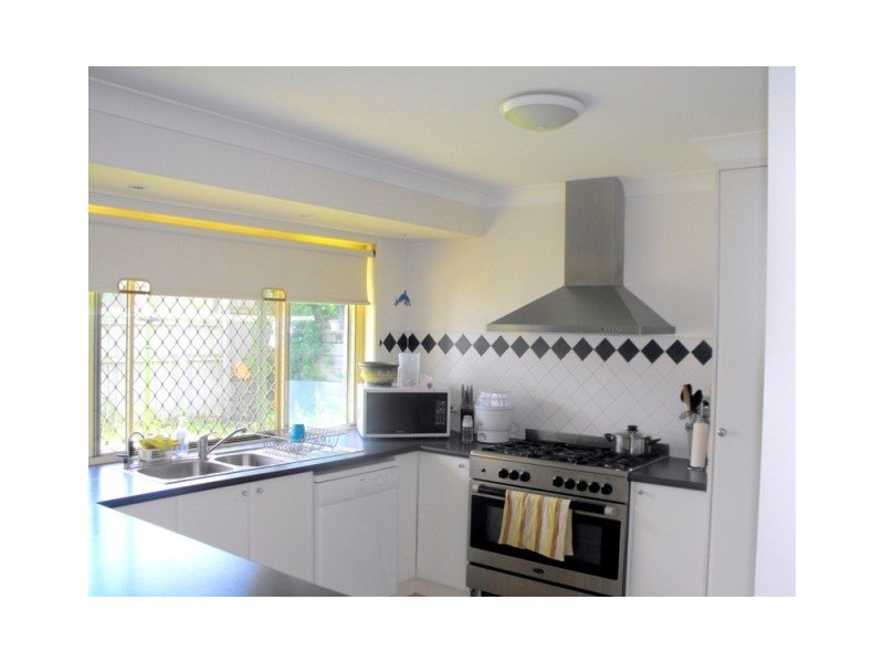 3 Sailfish Avenue, Birkdale QLD 4159