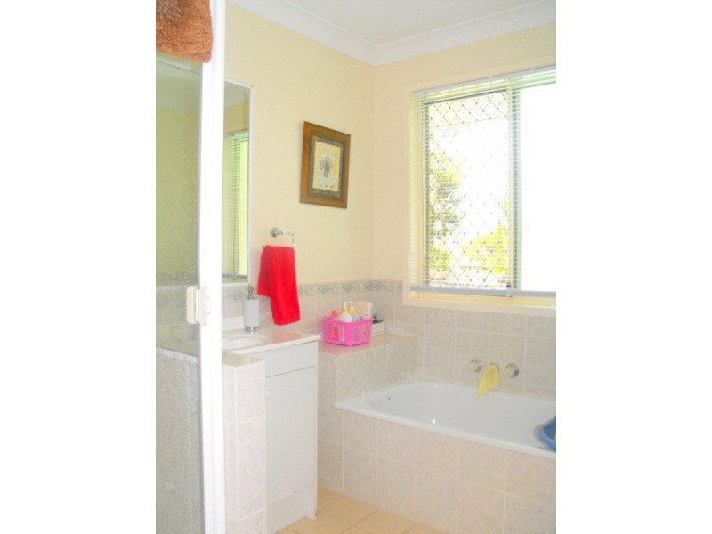 3 Sailfish Avenue, Birkdale QLD 4159