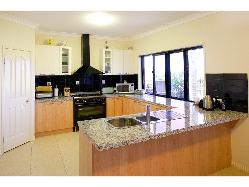 18 Seaspray, Thornlands QLD 4164