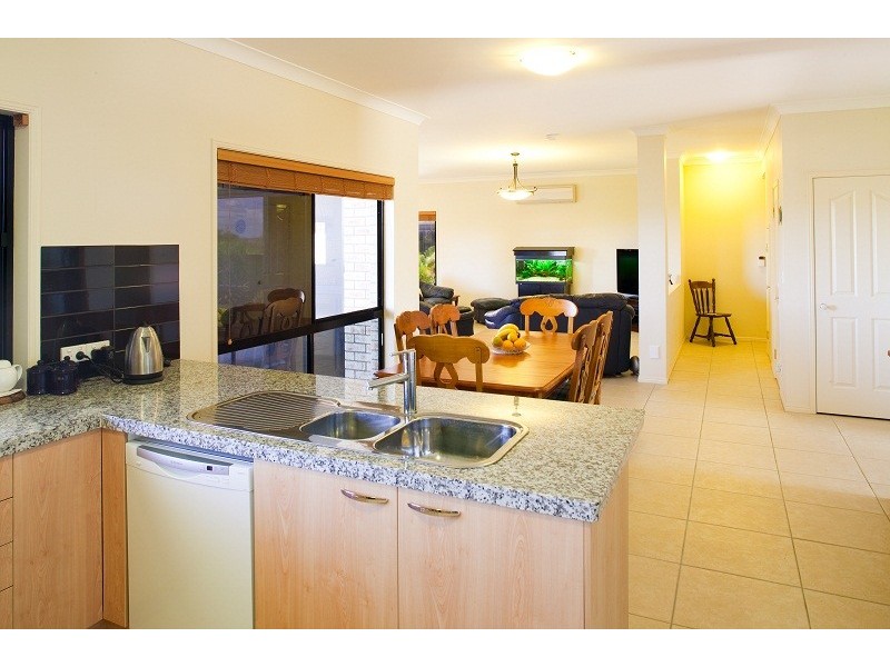 18 Seaspray, Thornlands QLD 4164