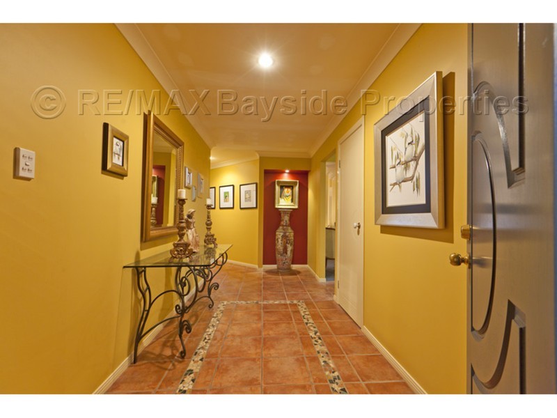 10 Carolena Court, Cleveland QLD 4163