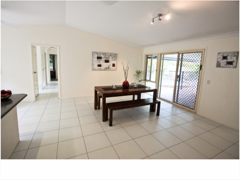 40 Burwood Rd, Alexandra Hills QLD 4161