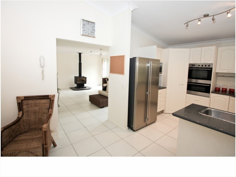 40 Burwood Rd, Alexandra Hills QLD 4161