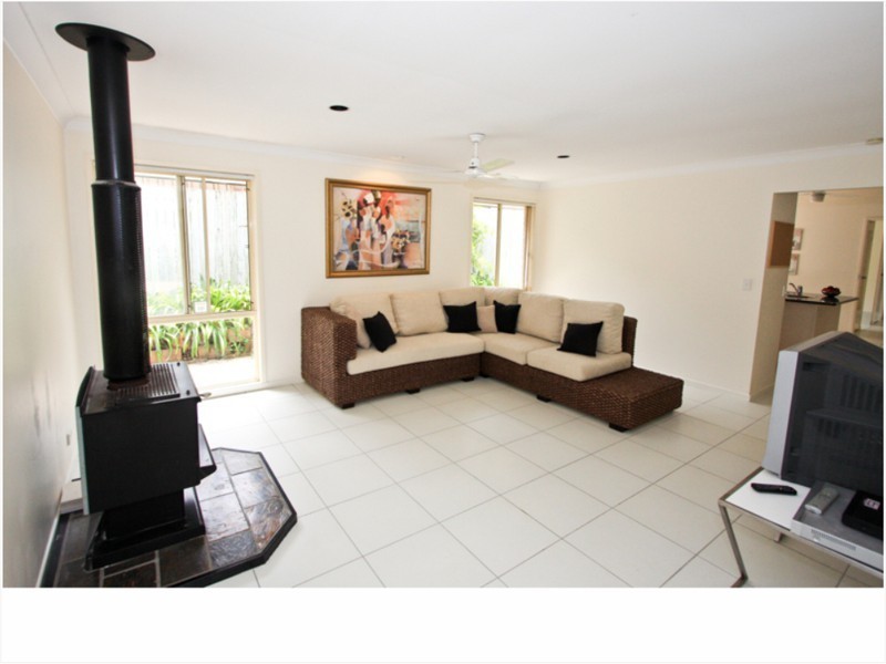 40 Burwood Rd, Alexandra Hills QLD 4161