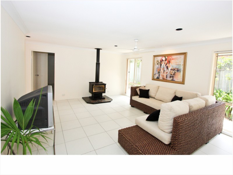 40 Burwood Rd, Alexandra Hills QLD 4161