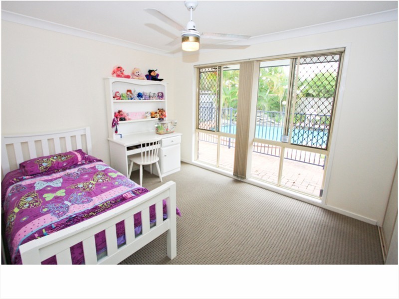 40 Burwood Rd, Alexandra Hills QLD 4161