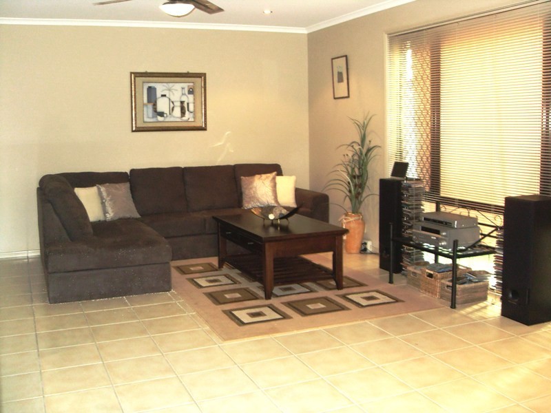 10 Hawkins place, Thornlands QLD 4164