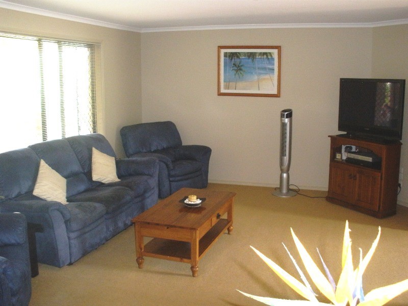 10 Hawkins place, Thornlands QLD 4164