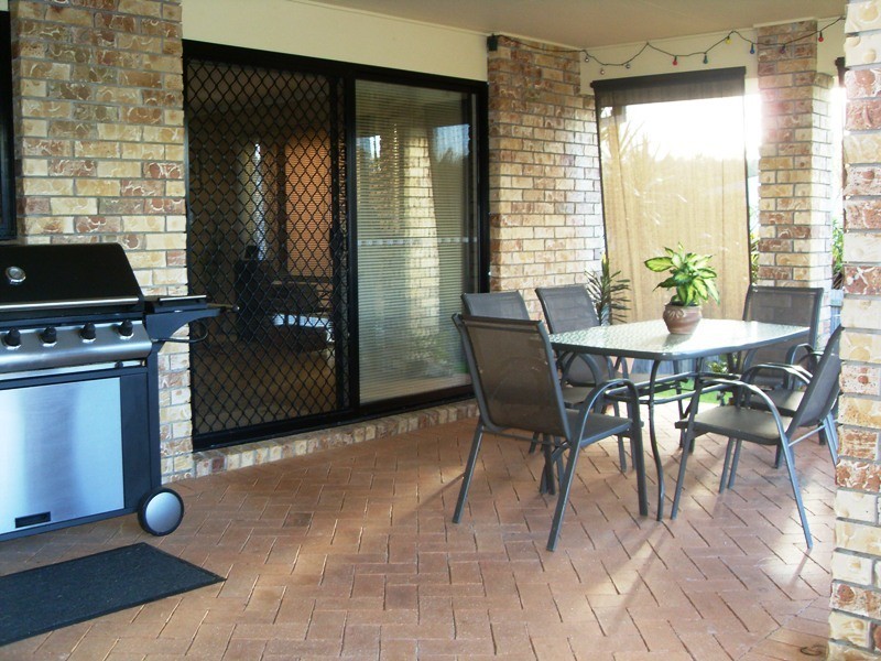 10 Hawkins place, Thornlands QLD 4164