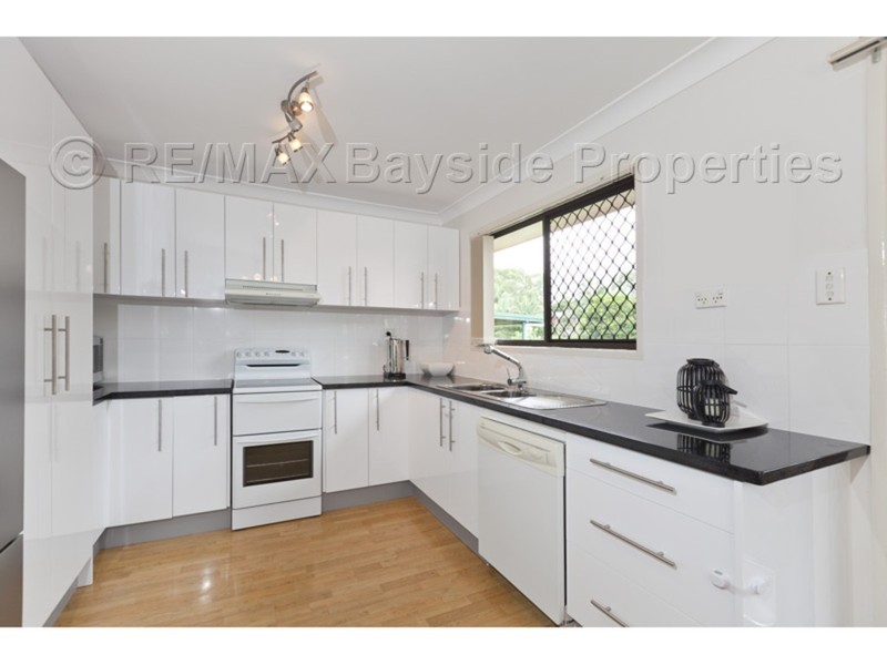 8 Price Avenue, Birkdale QLD 4159