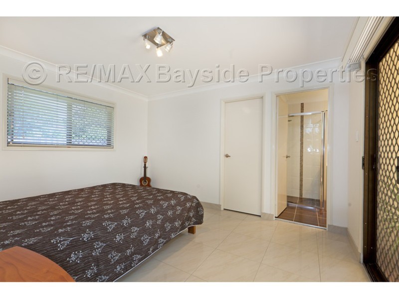 8 Price Avenue, Birkdale QLD 4159