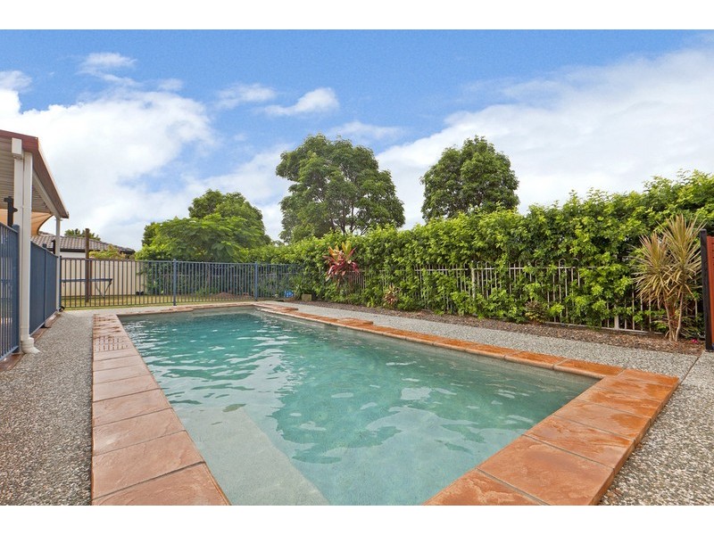 12 Schonrock Street, Wellington Point QLD 4160