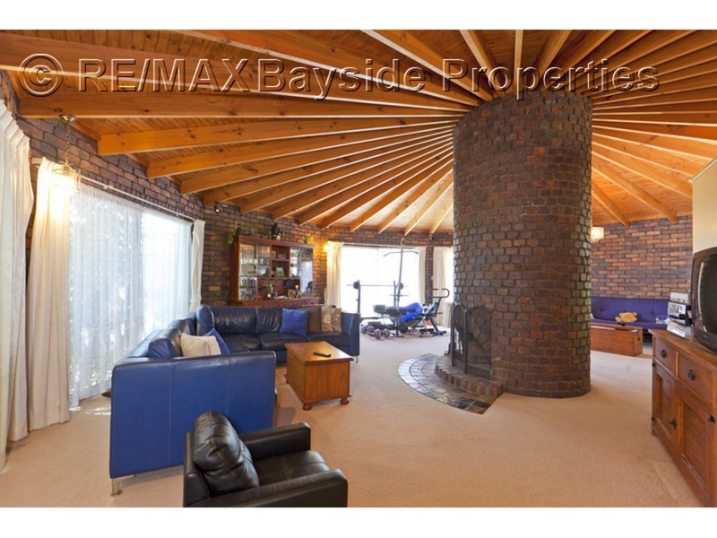 15 Jennifer Street, Birkdale QLD 4159