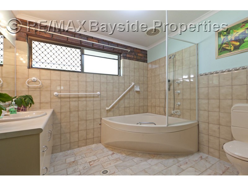 15 Jennifer Street, Birkdale QLD 4159