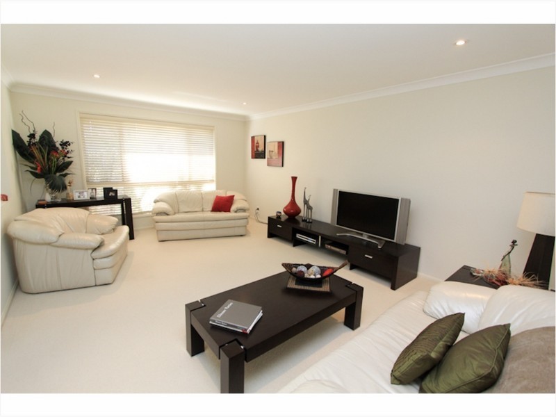 4 Elaine Place, Birkdale QLD 4159