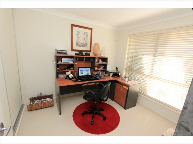 4 Elaine Place, Birkdale QLD 4159