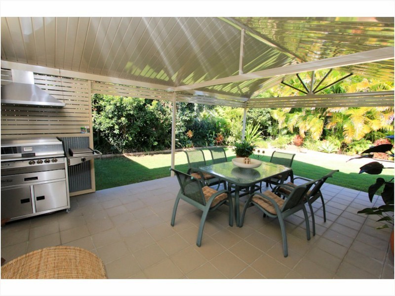 4 Elaine Place, Birkdale QLD 4159