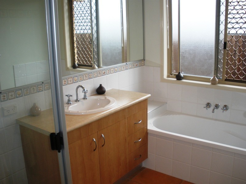 2 Brendan Way, Victoria Point QLD 4165