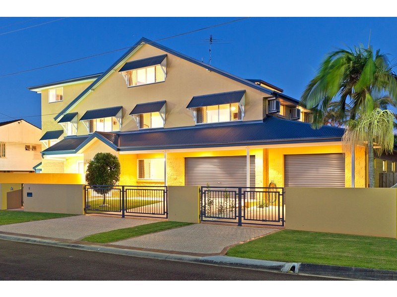 5 Price Avenue, Birkdale QLD 4159