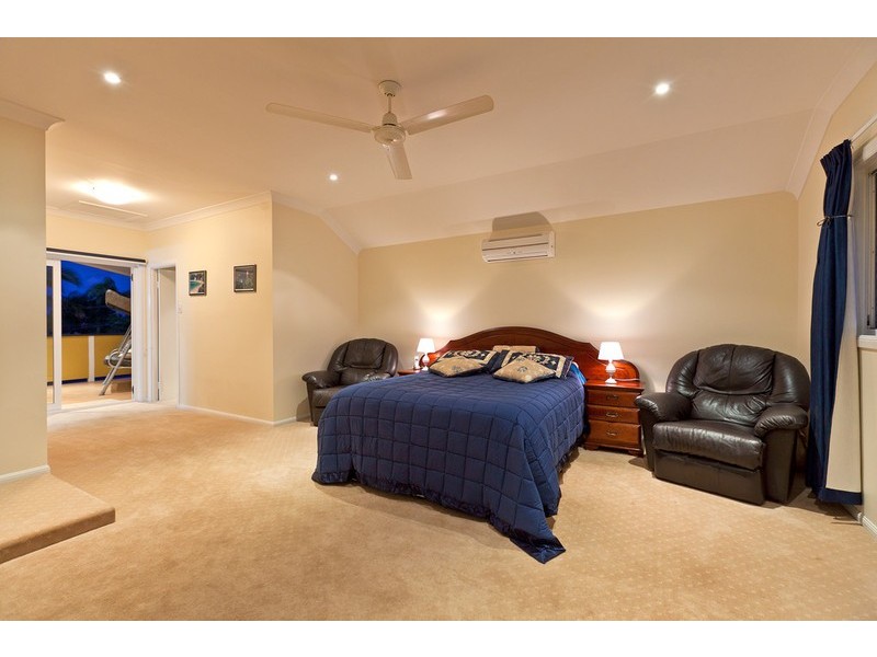 5 Price Avenue, Birkdale QLD 4159