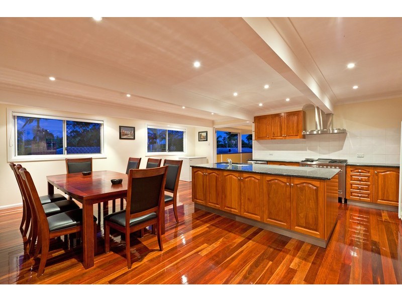 5 Price Avenue, Birkdale QLD 4159