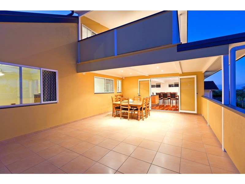 5 Price Avenue, Birkdale QLD 4159