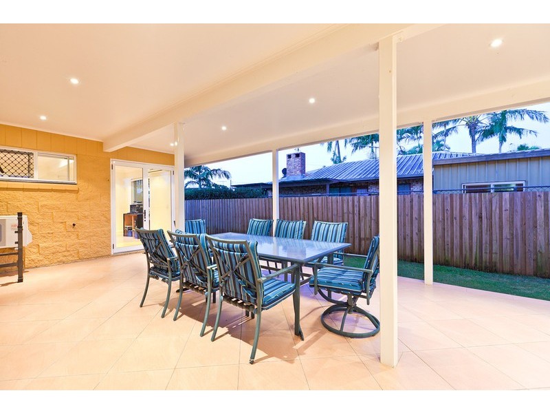 5 Price Avenue, Birkdale QLD 4159
