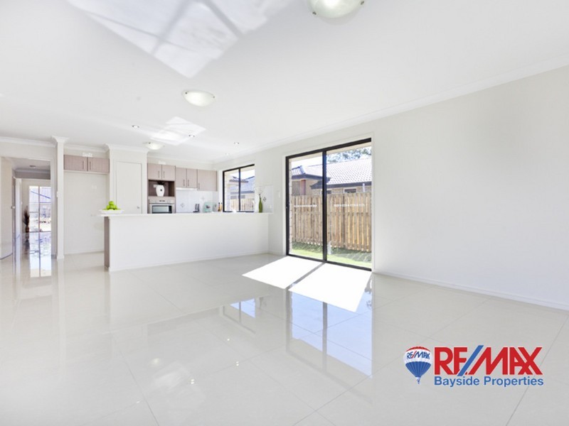 7 Wallaman Cl, Waterford QLD 4133