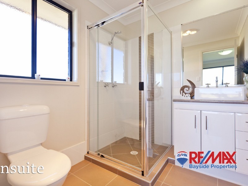 7 Wallaman Cl, Waterford QLD 4133