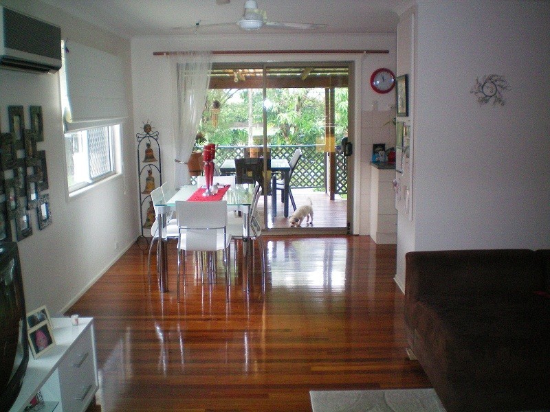15 Parakeet Street, Birkdale QLD 4159