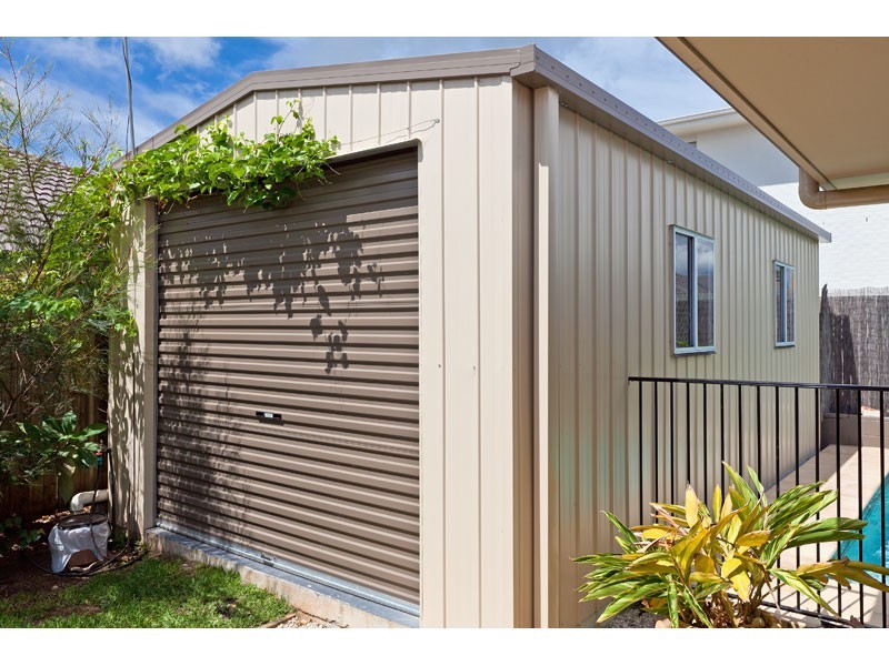 12 Magnetic Place, Redland Bay QLD 4165