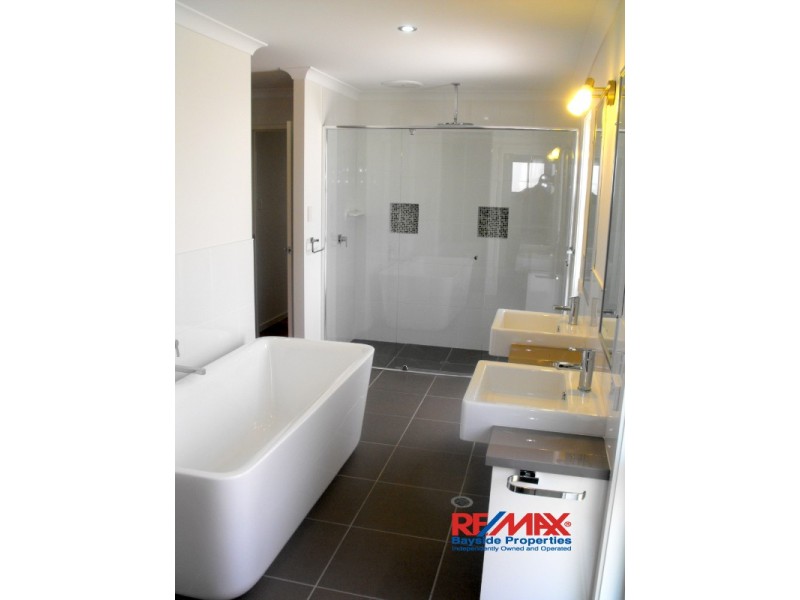 50 Wellesley Street, Wellington Point QLD 4160