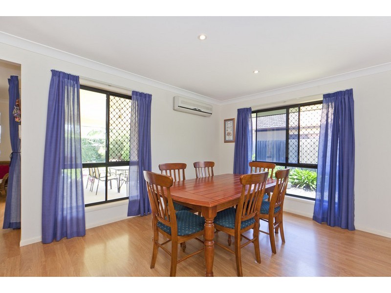 6 Bush Cherry Place, Thornlands QLD 4164