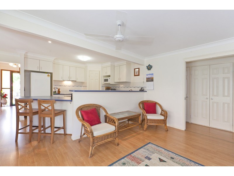 6 Bush Cherry Place, Thornlands QLD 4164