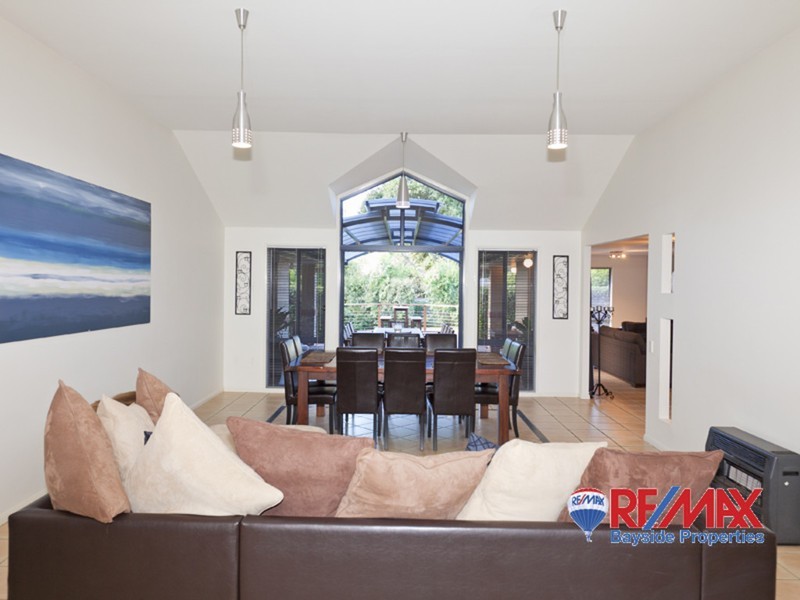 15 Malcomia Street, Redland Bay QLD 4165