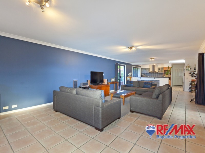 15 Malcomia Street, Redland Bay QLD 4165