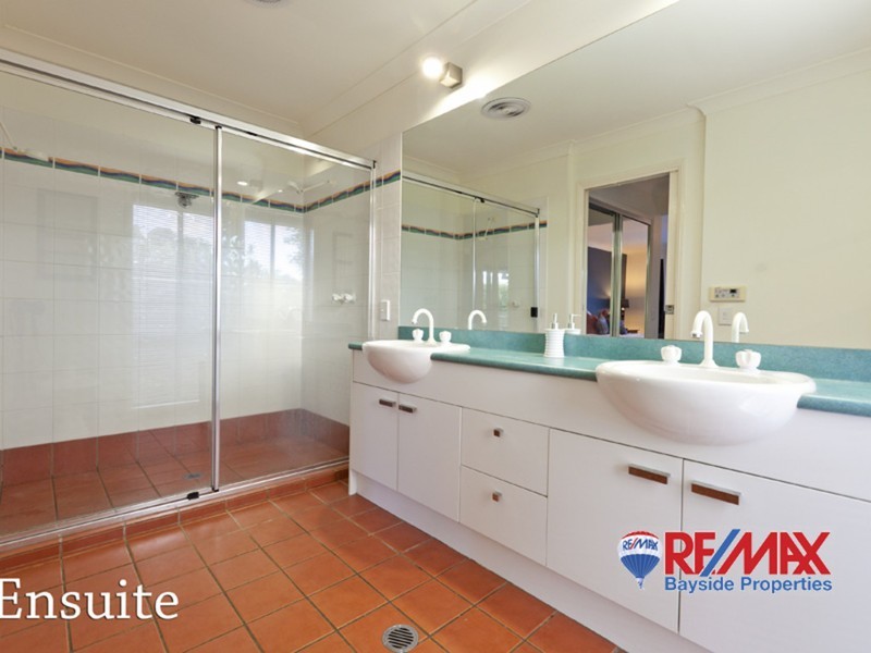 15 Malcomia Street, Redland Bay QLD 4165