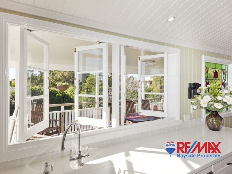 10 Birdwood Road, Birkdale QLD 4159