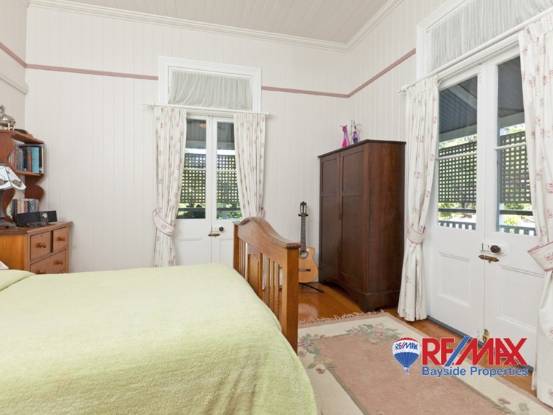 10 Birdwood Road, Birkdale QLD 4159