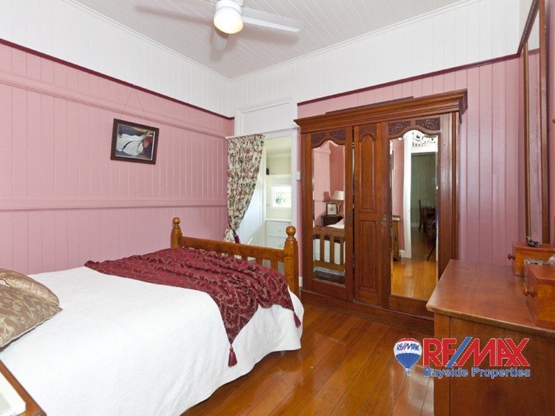 10 Birdwood Road, Birkdale QLD 4159