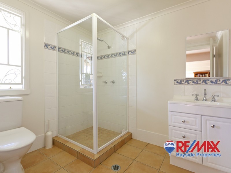 10 Birdwood Road, Birkdale QLD 4159