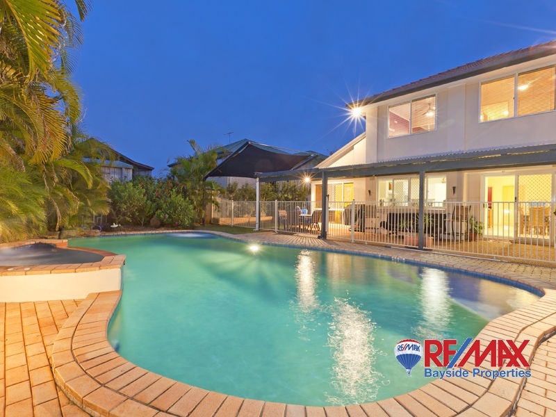 15 Macgregor Drive, Birkdale QLD 4159